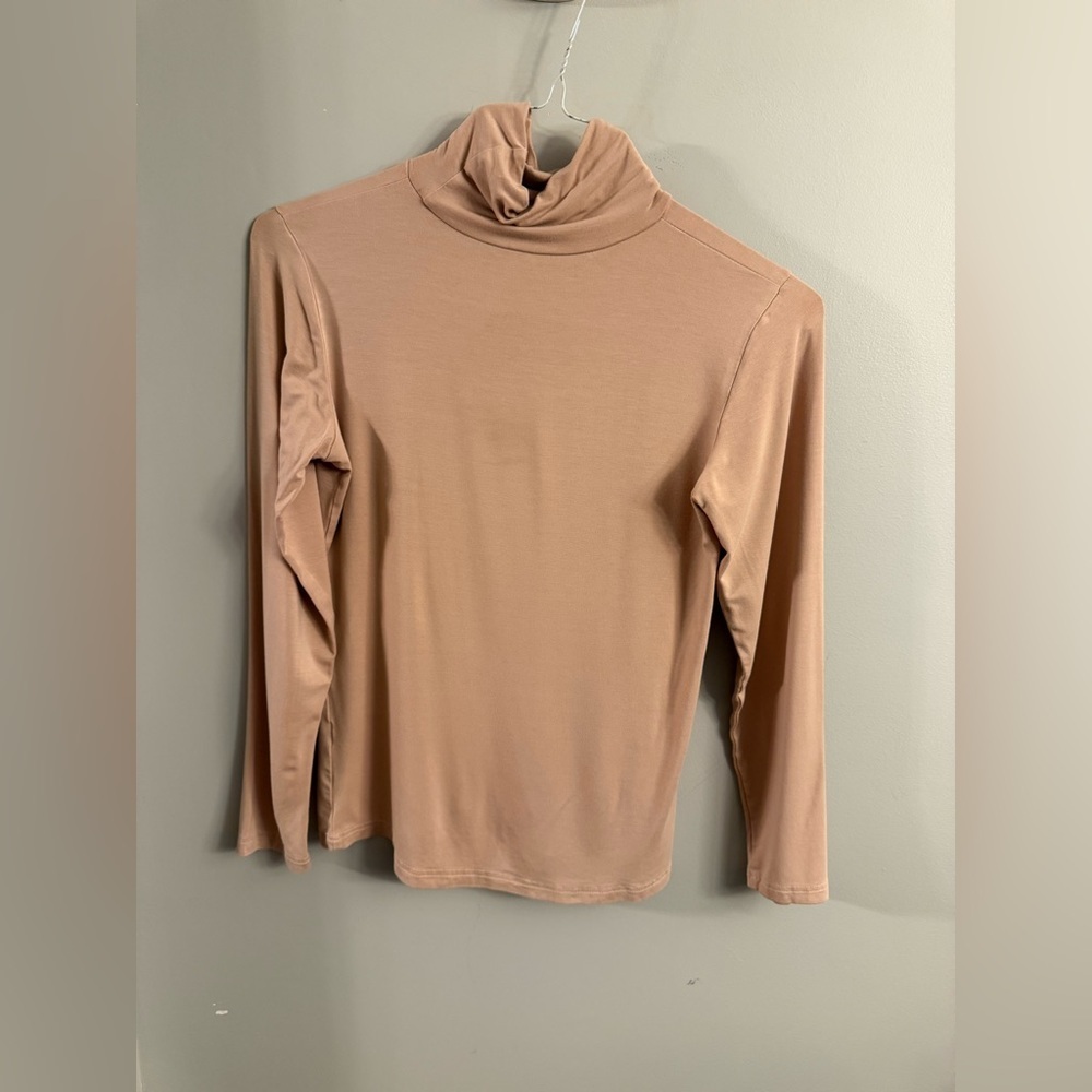 Trendy Nude Blush Turtleneck Top Long Sleeve Stretch Size Medium